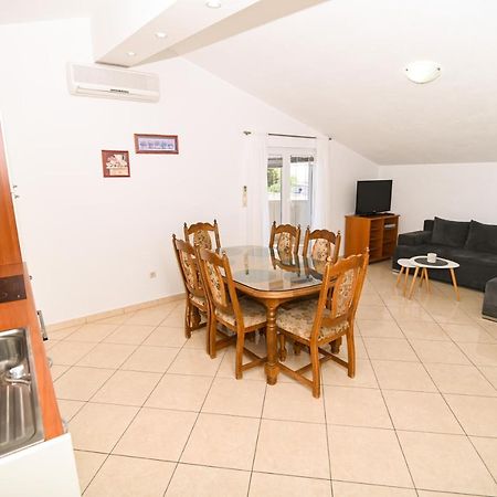 Apartmani Adria トロギール エクステリア 写真