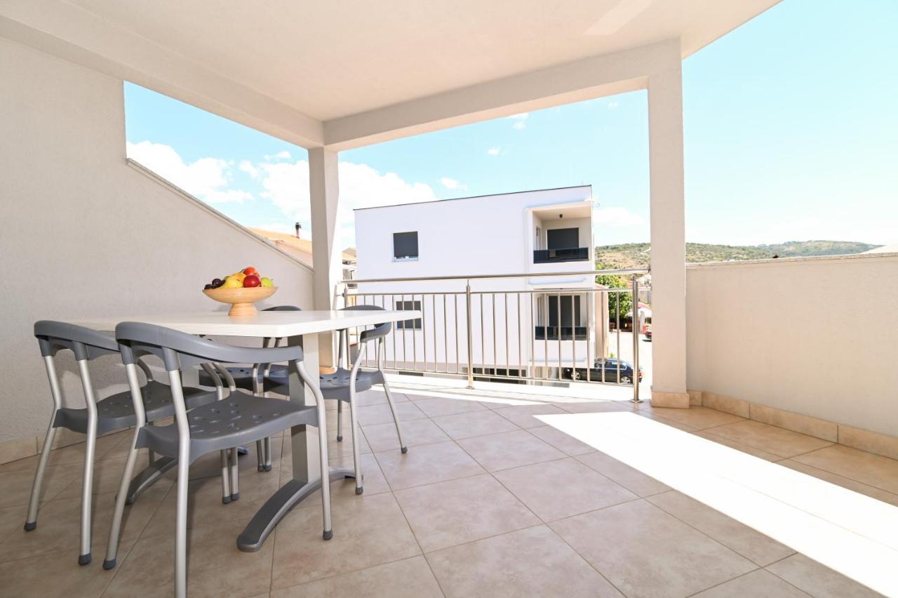 Apartmani Adria トロギール エクステリア 写真
