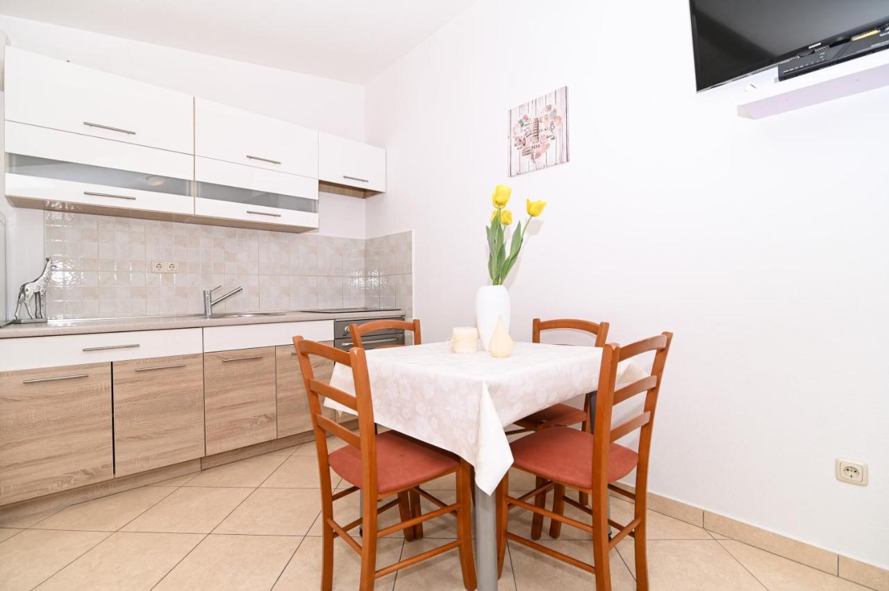Apartmani Adria トロギール エクステリア 写真