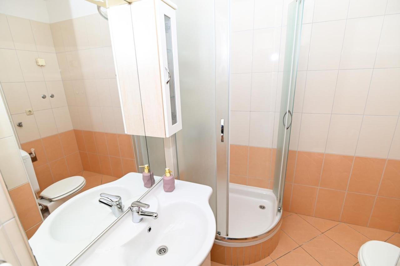 Apartmani Adria トロギール エクステリア 写真