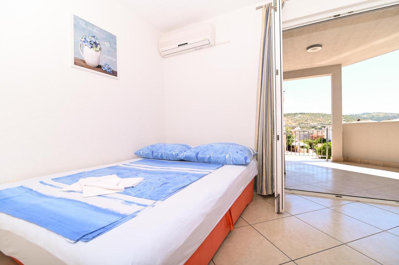 Apartmani Adria トロギール エクステリア 写真