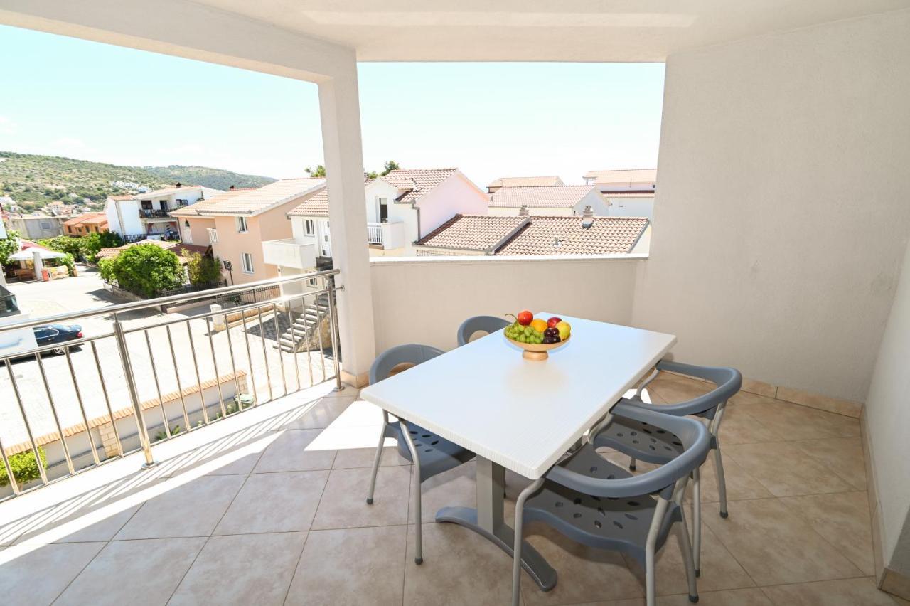 Apartmani Adria トロギール エクステリア 写真