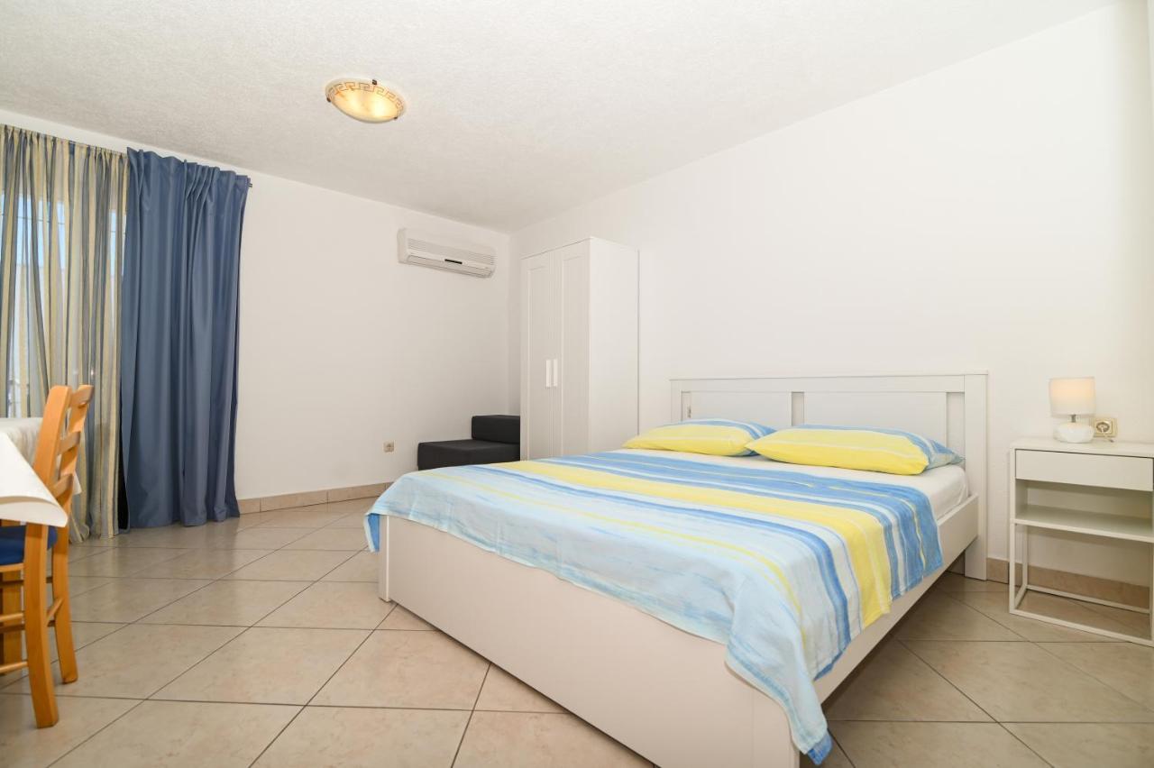 Apartmani Adria トロギール エクステリア 写真