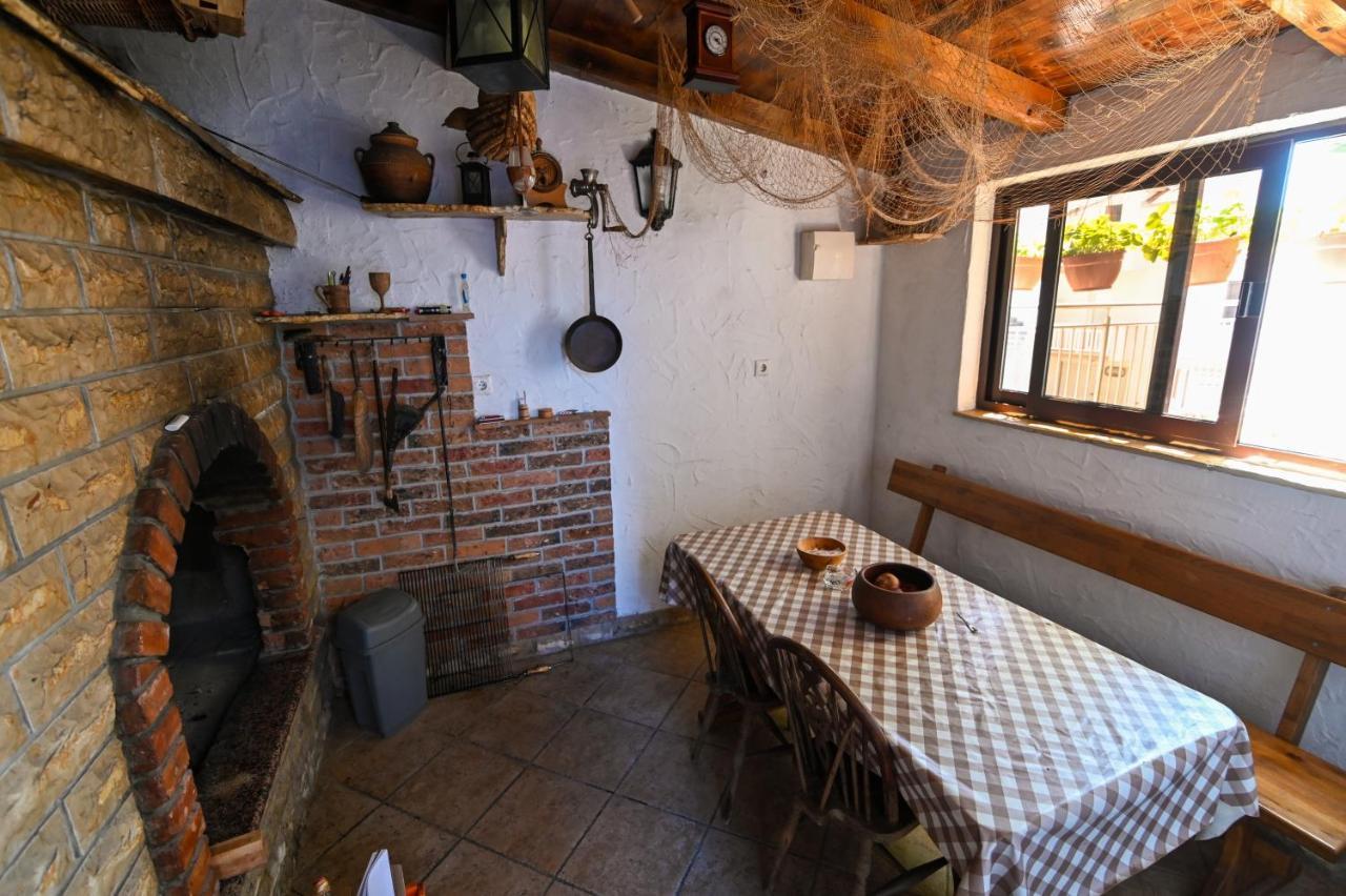 Apartmani Adria トロギール エクステリア 写真
